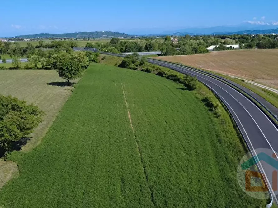 Immagine 1 di Terreno in vendita  in Via Fratelli Rosselli a Gradisca D'isonzo