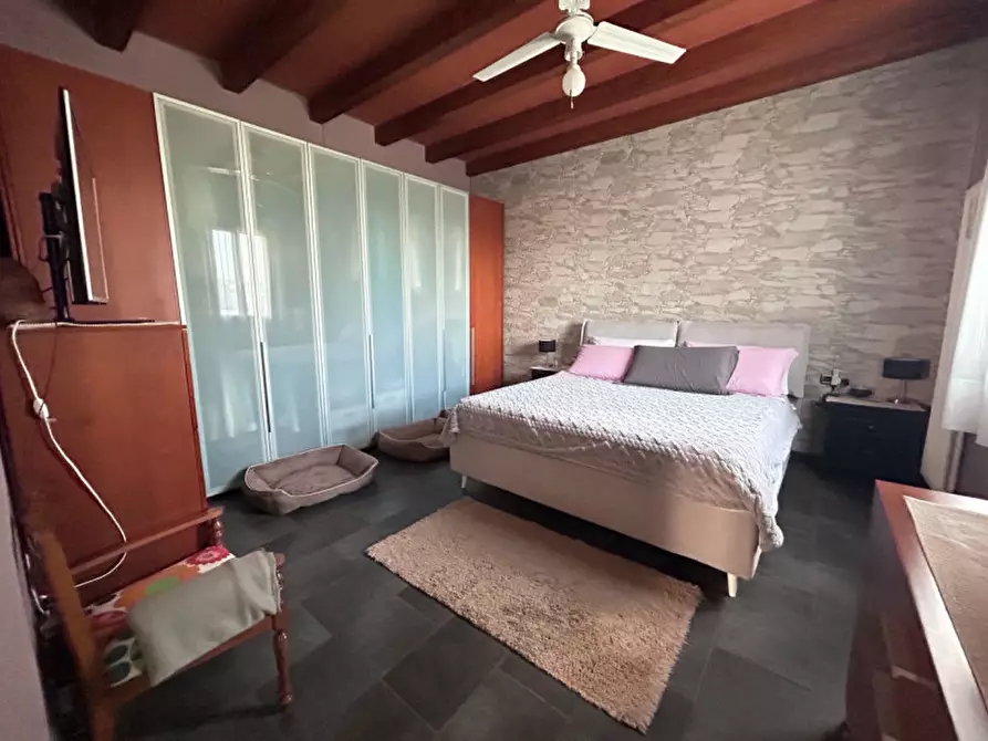 Immagine 14 di Appartamento in vendita  in Via Bacchi a Brescello