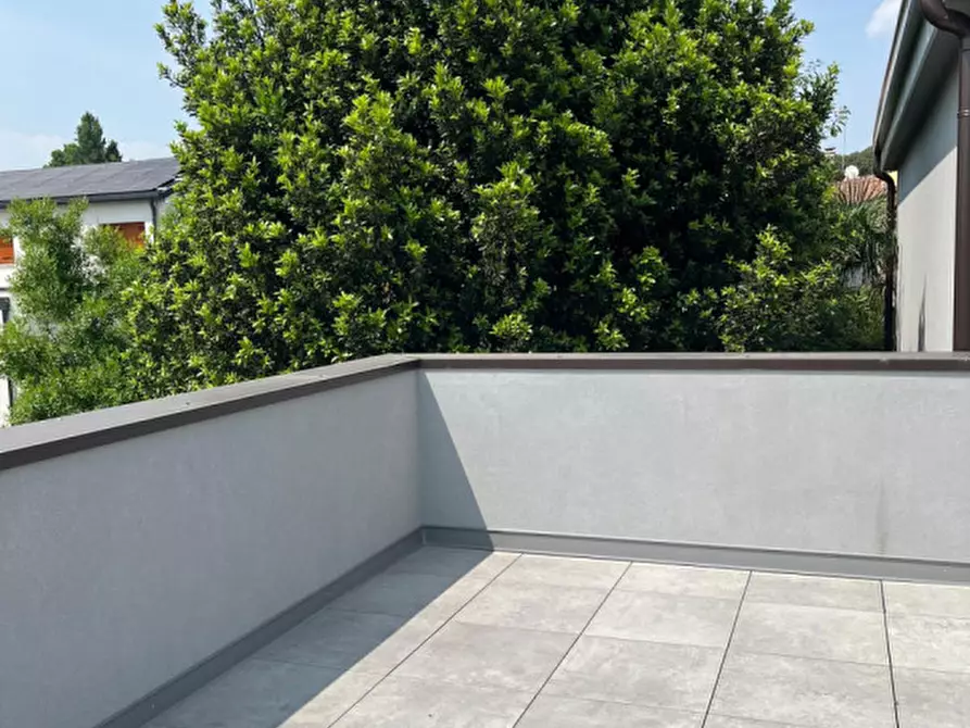 Immagine 1 di Casa indipendente in vendita  in Via Ognissanti a Padova