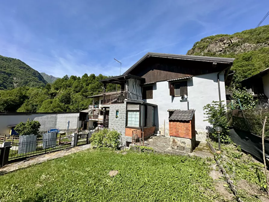 Immagine 2 di Casa indipendente in vendita  in Via Fontana 41 a Sparone