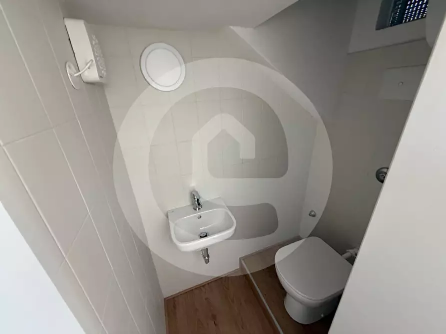 Immagine 6 di Negozio in affitto  a Camposampiero