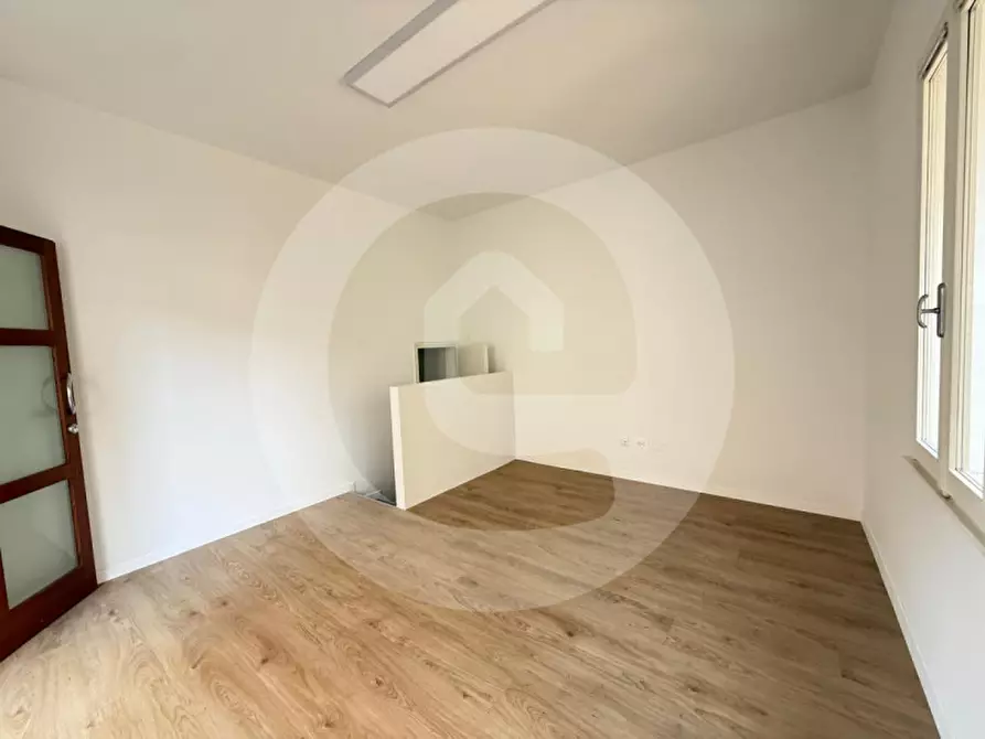 Immagine 4 di Laboratorio in affitto  a Camposampiero