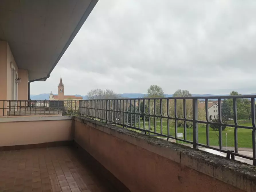 Immagine 2 di Appartamento in vendita  in via Roma 248 a Torri Di Quartesolo