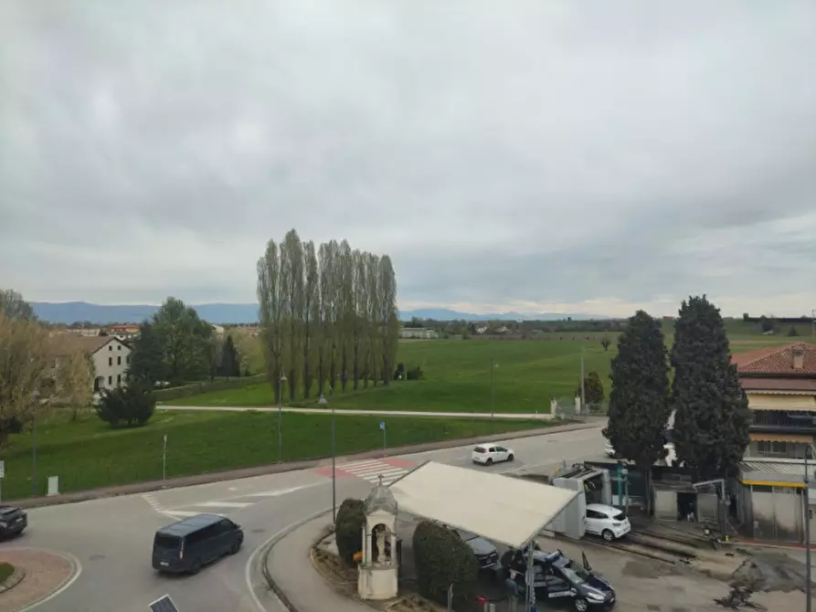 Immagine 9 di Appartamento in vendita  in via Roma 248 a Torri Di Quartesolo