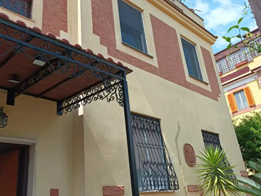 Immagine 2 di Villa in vendita  in Via Fra mauro a Roma