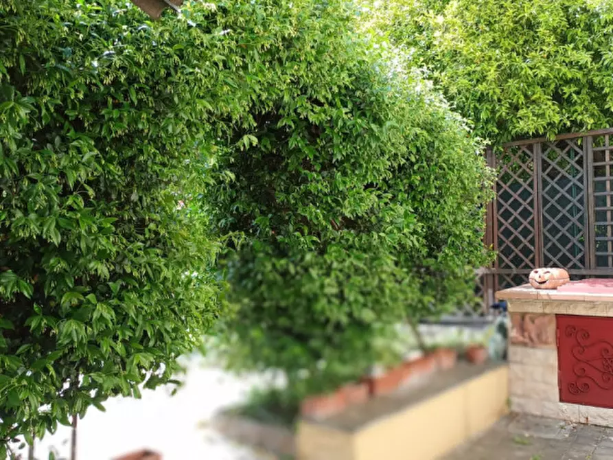 Immagine 4 di Villa in vendita  in Via Fra mauro a Roma