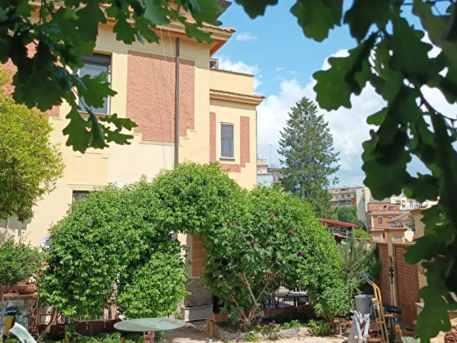 Immagine 9 di Villa in vendita  in Via Fra mauro a Roma