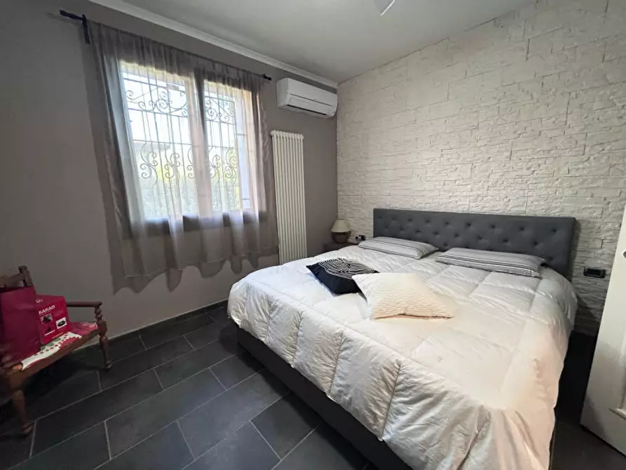 Immagine 7 di Casa indipendente in vendita  in Via Bacchi a Brescello