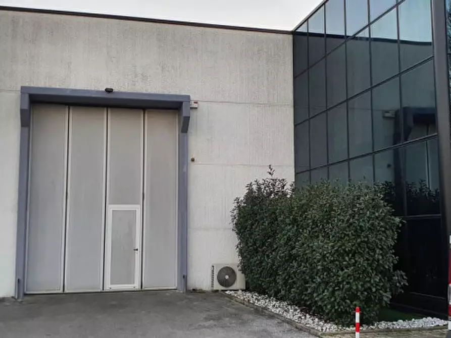Immagine 3 di Capannone industriale in affitto  in Caselle di Selvazzano a Selvazzano Dentro