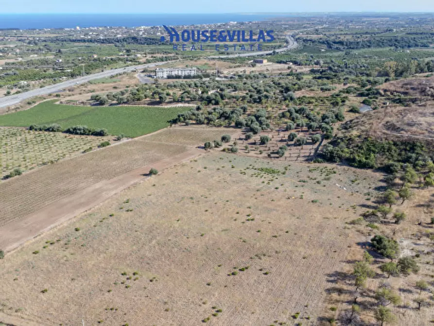 Immagine 11 di Terreno in vendita  in mammanelli a Avola