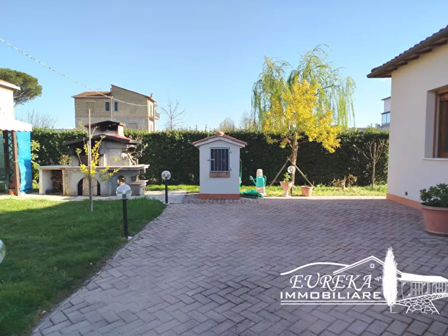 Immagine 3 di Villa in vendita  in sanfatucchio a Castiglione Del Lago