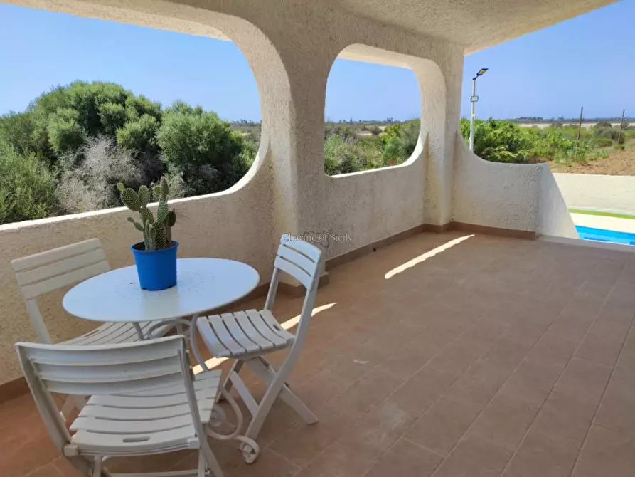 Immagine 5 di Villa in vendita  a Noto