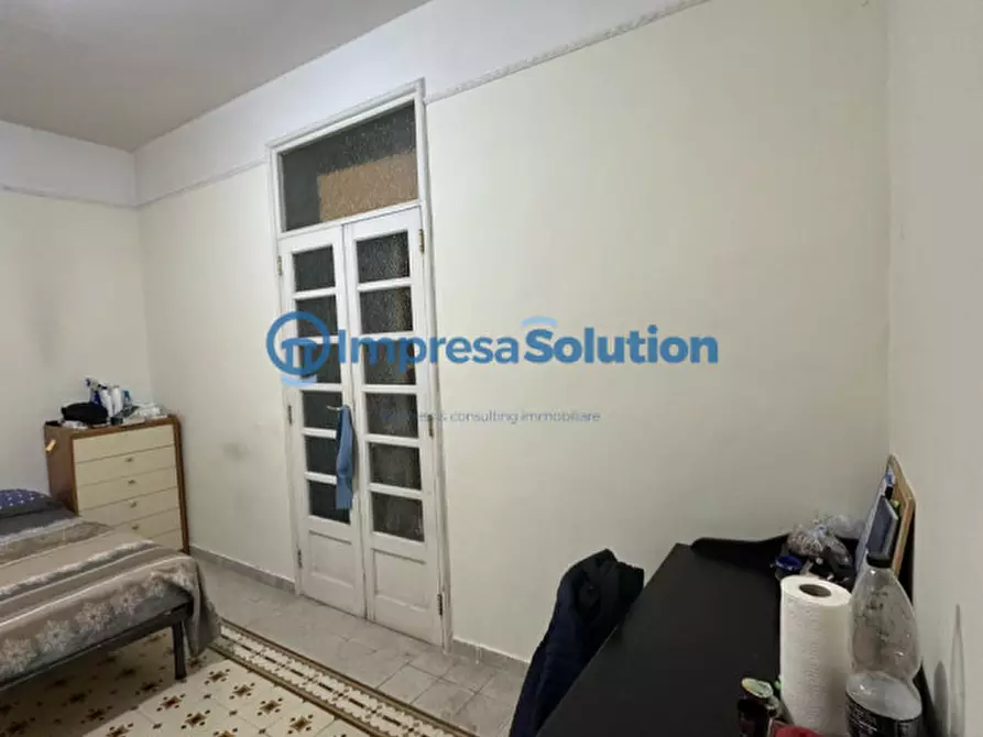 Immagine 20 di Camera in affitto  in Via Chiaia a Napoli