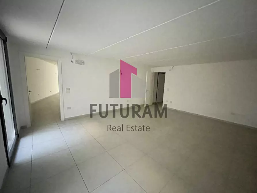 Immagine 8 di Negozio in affitto  a Fiesso D'artico