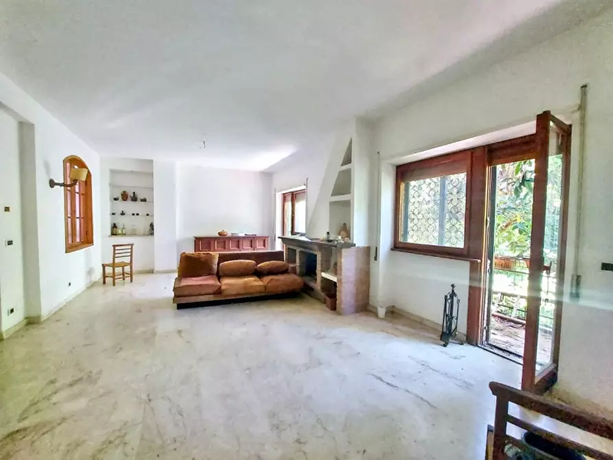 Immagine 7 di Appartamento in vendita  in Via Fonte dell'Amore, 00189 Roma RM, Italia a Roma