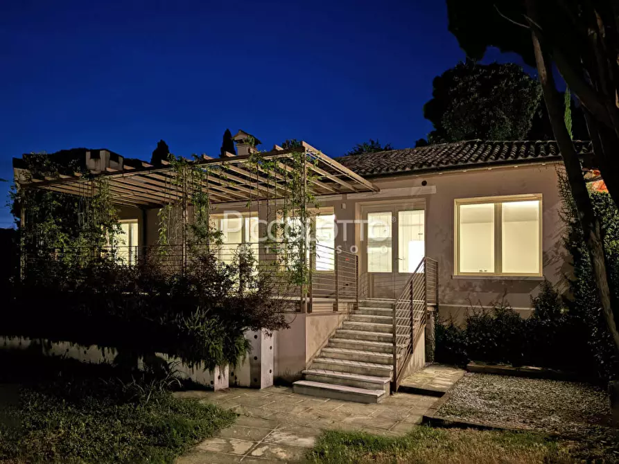 Immagine 2 di Villa in vendita  in via Pietro Bembo a Asolo