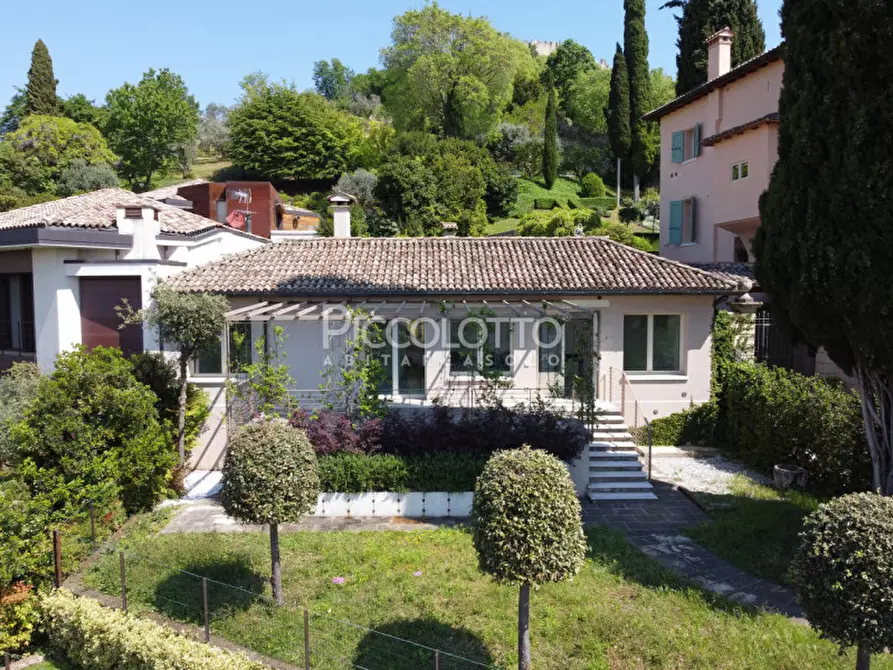Immagine 10 di Villa in vendita  in via Pietro Bembo a Asolo