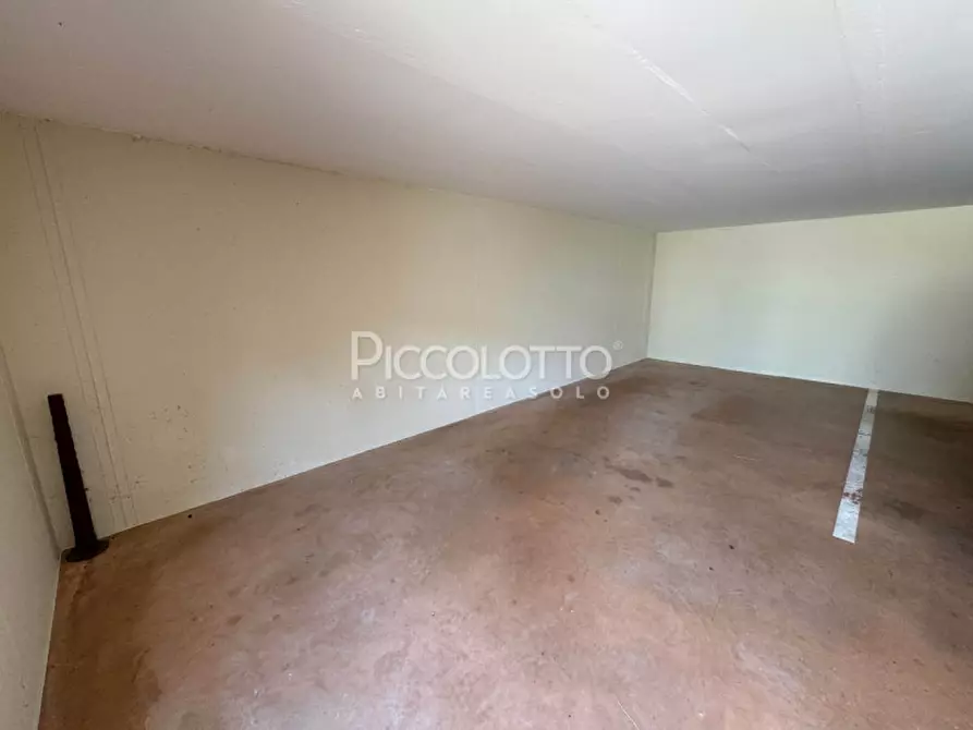 Immagine 19 di Villa in vendita  in via Pietro Bembo a Asolo
