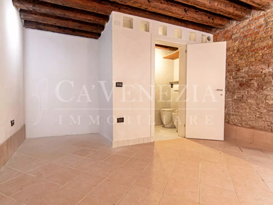 Immagine 7 di Appartamento in vendita  a Venezia