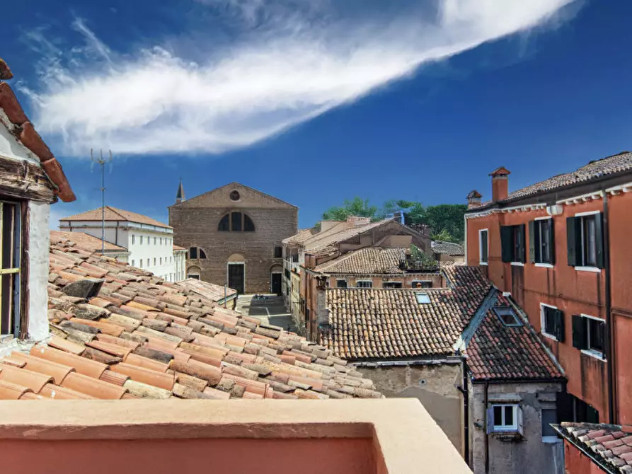 Immagine 2 di Appartamento in vendita  a Venezia