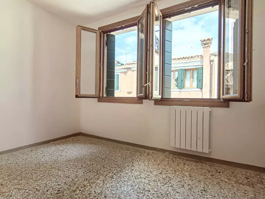 Immagine 10 di Appartamento in vendita  a Venezia