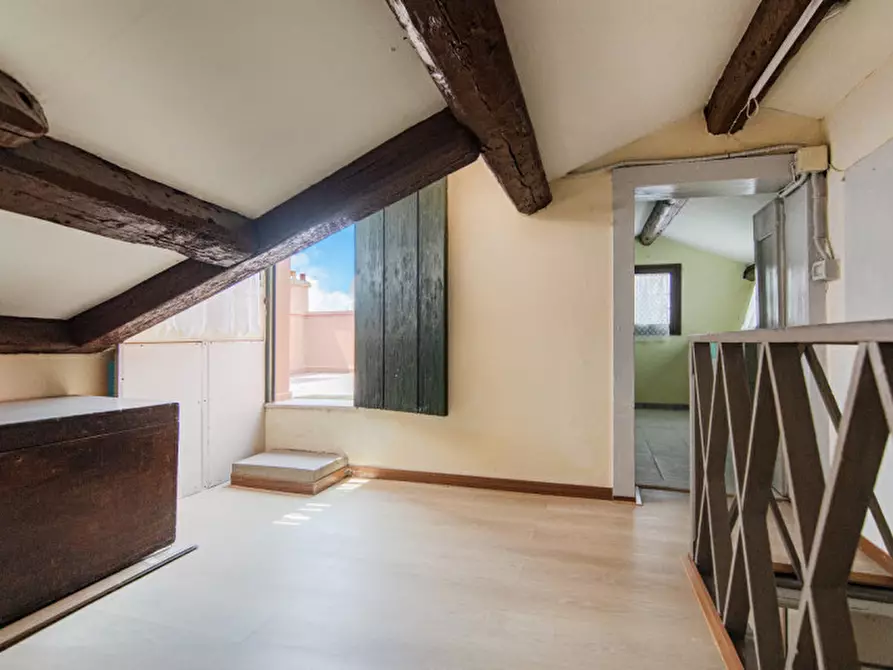 Immagine 20 di Appartamento in vendita  a Venezia