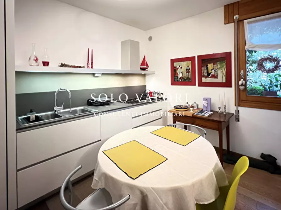 Immagine 11 di Appartamento in vendita  a Castelfranco Veneto