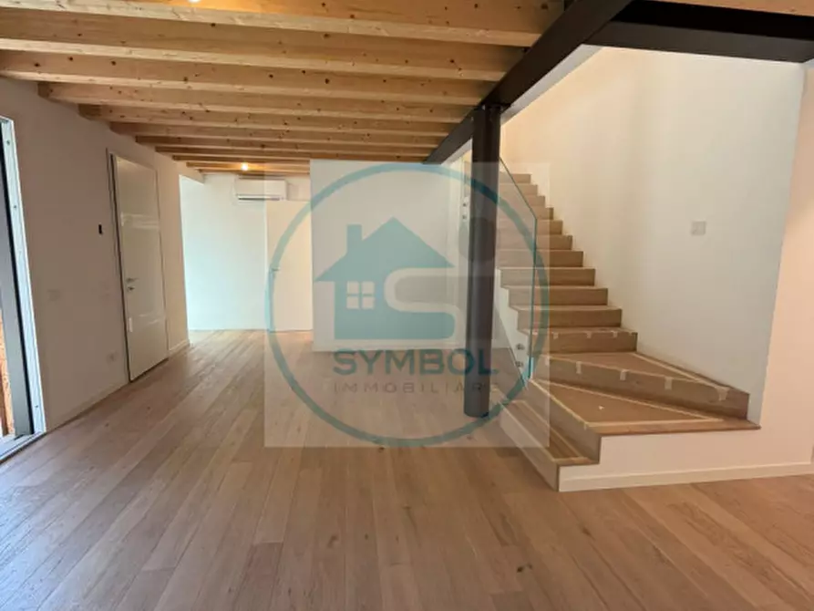 Immagine 6 di Casa trifamiliare in vendita  in via fratelli orolan a Mogliano Veneto