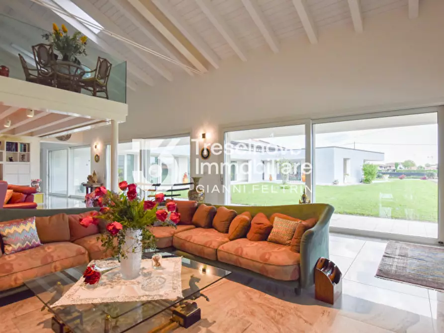 Immagine 2 di Villa in vendita  in Via Sant'Elena a Silea