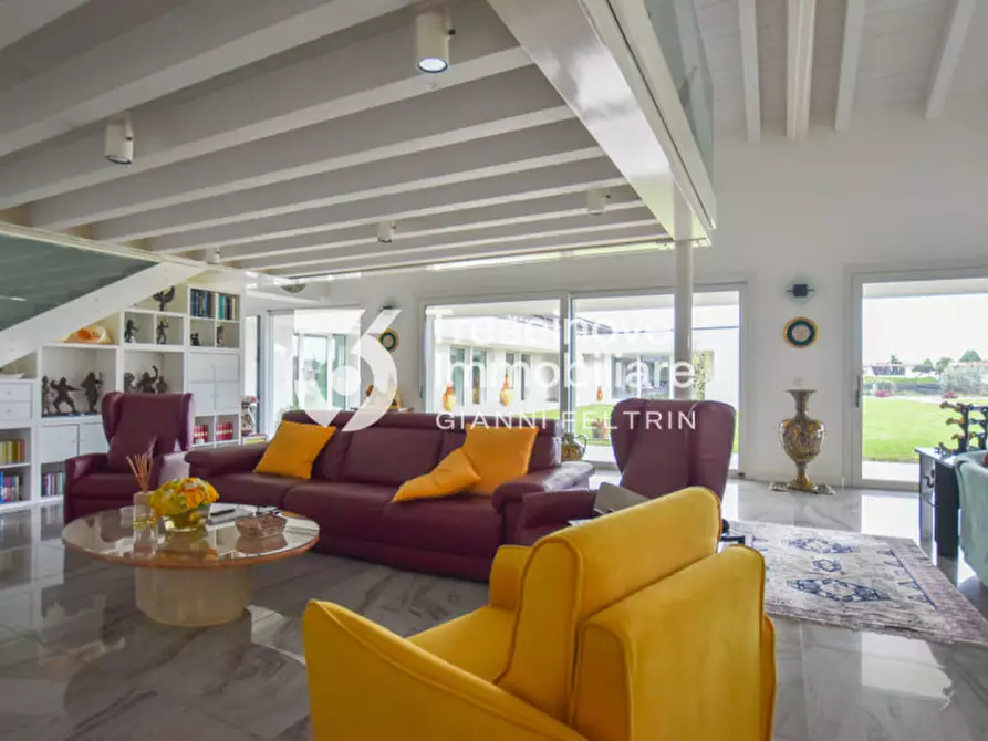 Immagine 8 di Villa in vendita  in Via Sant'Elena a Silea