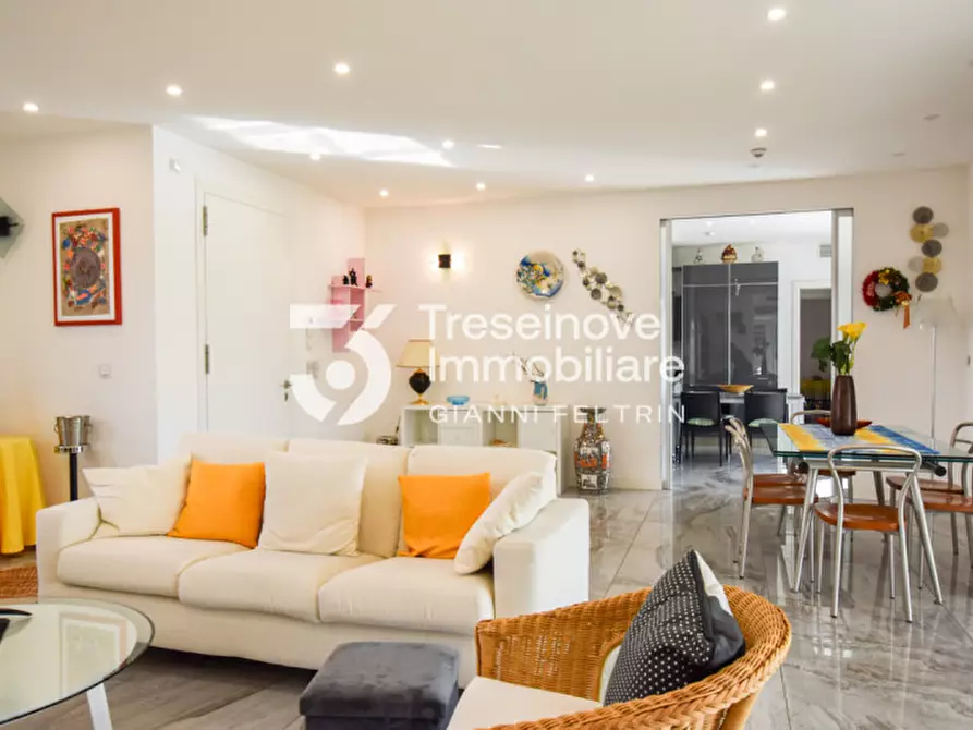 Immagine 5 di Villa in vendita  in Via Sant'Elena a Silea