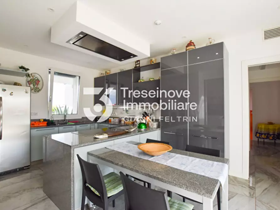 Immagine 9 di Villa in vendita  in Via Sant'Elena a Silea