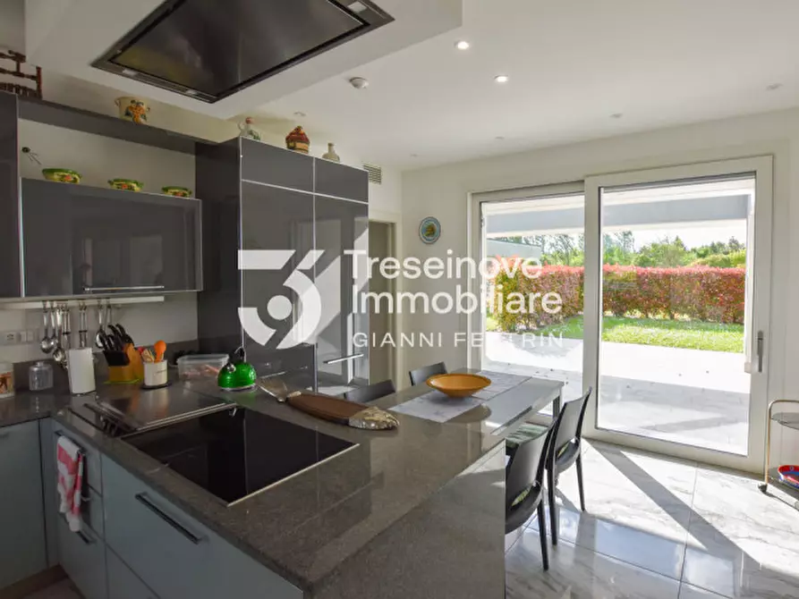 Immagine 10 di Villa in vendita  in Via Sant'Elena a Silea