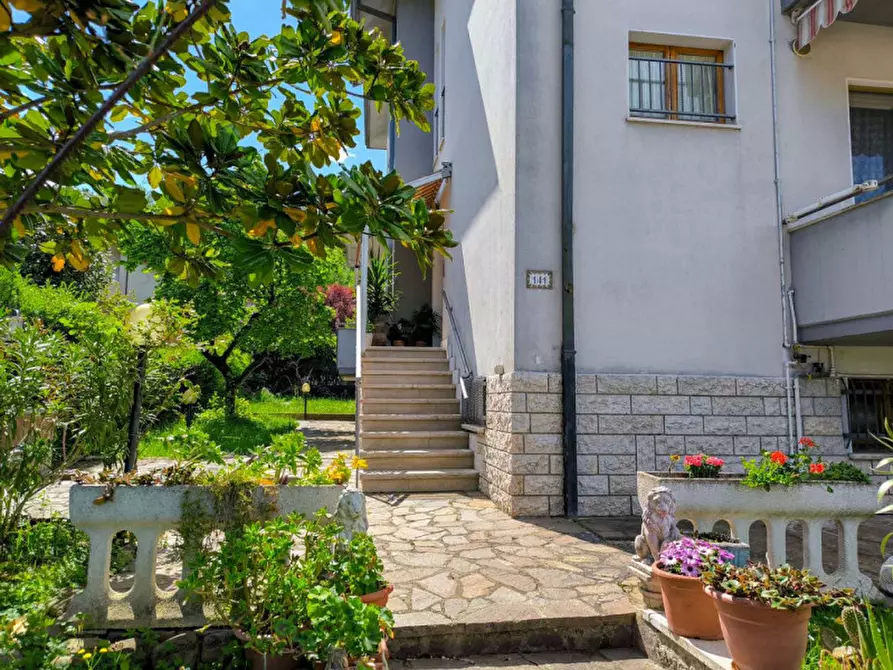 Immagine 1 di Appartamento in vendita  in Corso Giovanni XXIII a Piandimeleto