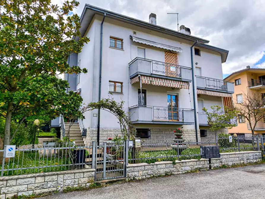 Immagine 2 di Appartamento in vendita  in Corso Giovanni XXIII a Piandimeleto