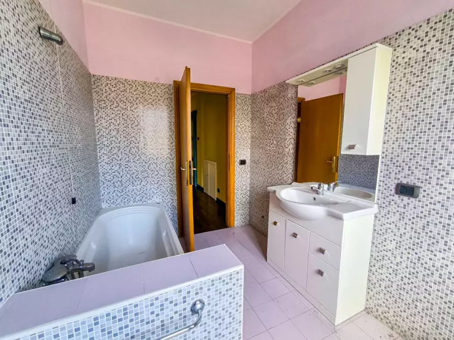 Immagine 15 di Appartamento in vendita  in Corso Giovanni XXIII a Piandimeleto