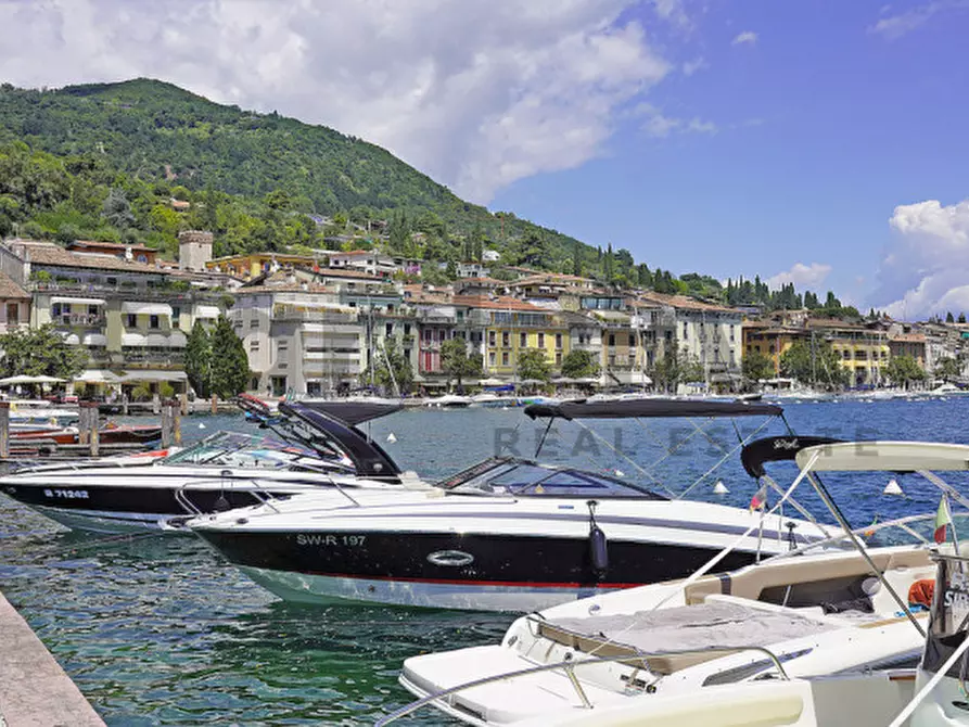 Immagine 1 di Appartamento in vendita  in Via Garibaldi, 38 a Salò