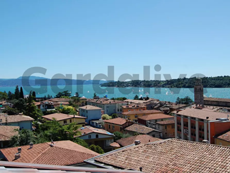 Immagine 3 di Appartamento in vendita  in Via Garibaldi, 38 a Salò