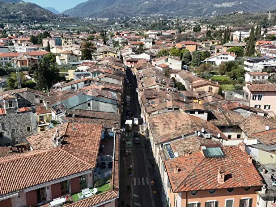 Immagine 8 di Appartamento in vendita  in Via Garibaldi, 38 a Salò