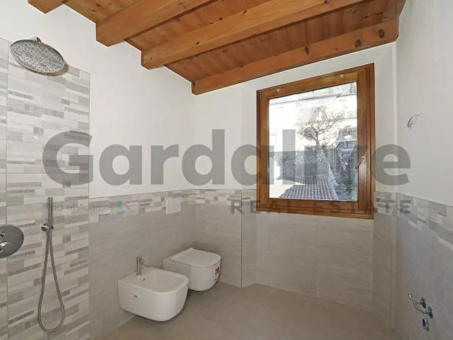 Immagine 11 di Appartamento in vendita  in Via Garibaldi, 38 a Salò