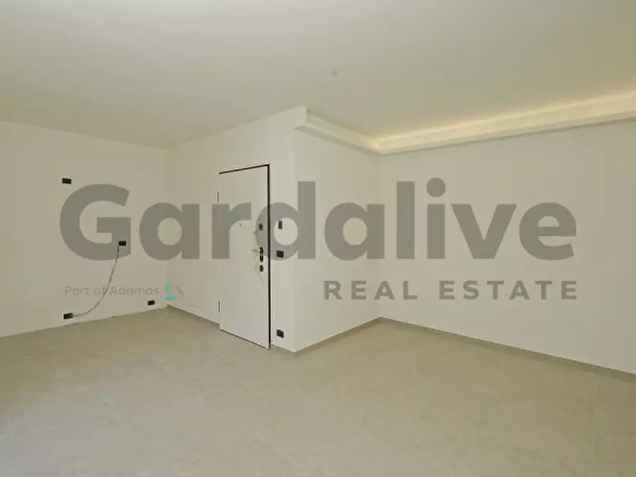 Immagine 13 di Appartamento in vendita  in Via Garibaldi, 38 a Salò