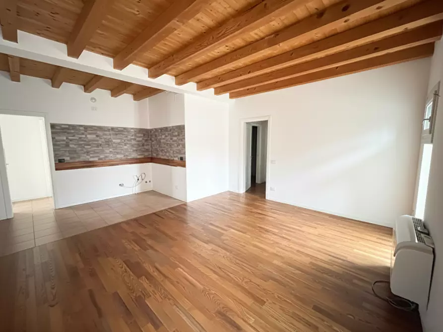 Immagine 2 di Appartamento in vendita  a Stezzano