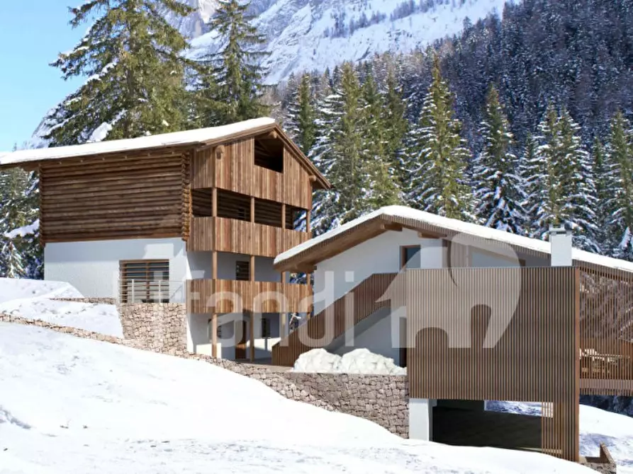 Immagine 3 di Casa indipendente in vendita  in Penia a Canazei