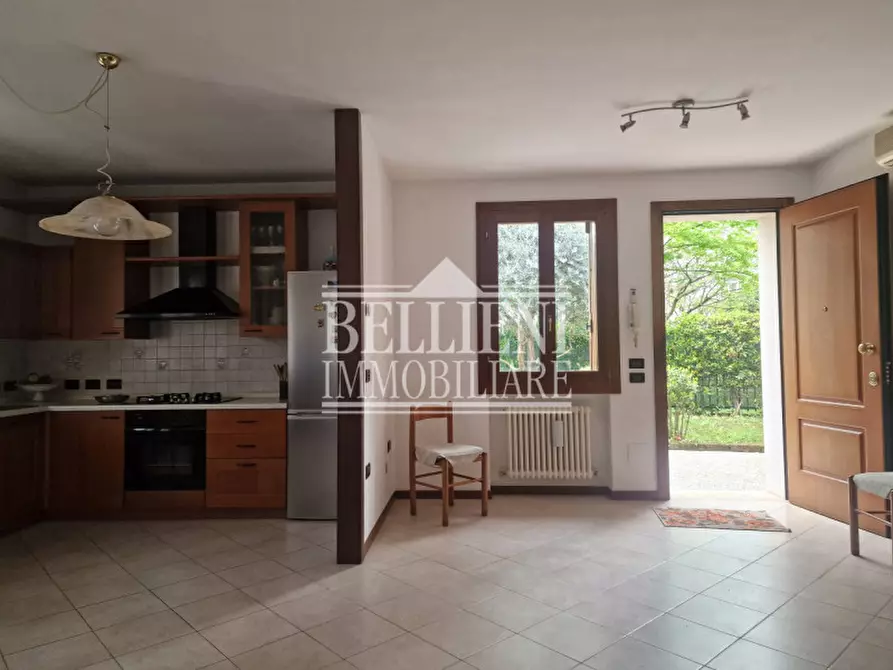 Immagine 3 di Casa indipendente in vendita  in Via Giuseppe Parini a Vicenza