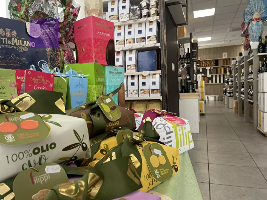 Immagine 14 di Attività commerciale in vendita  a Padova