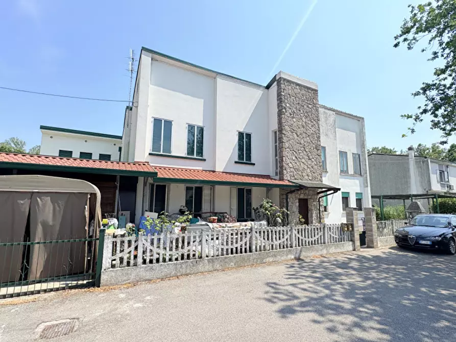 Immagine 4 di Appartamento in vendita  in VIA FRATELLI ROSSELLI n. 25 Piano T-1 a Battaglia Terme