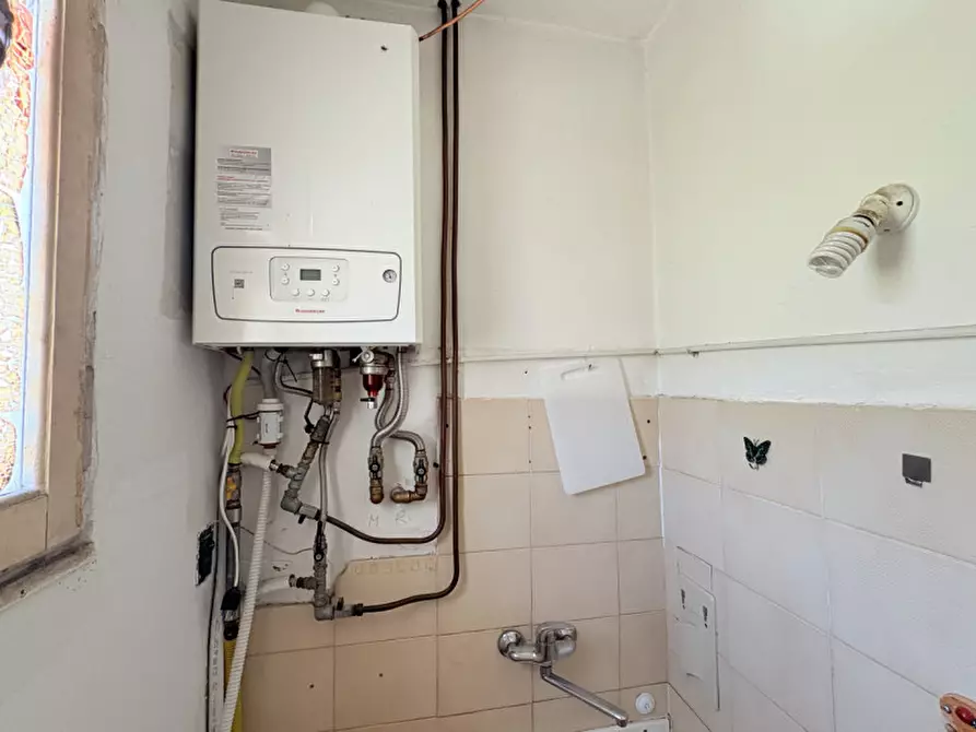 Immagine 13 di Appartamento in vendita  in VIA FRATELLI ROSSELLI n. 25 Piano T-1 a Battaglia Terme