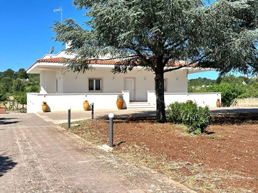 Immagine 2 di Villa in vendita  in strada vaccara a Martina Franca