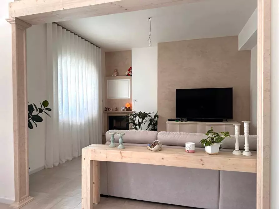 Immagine 3 di Villa in vendita  in strada vaccara a Martina Franca