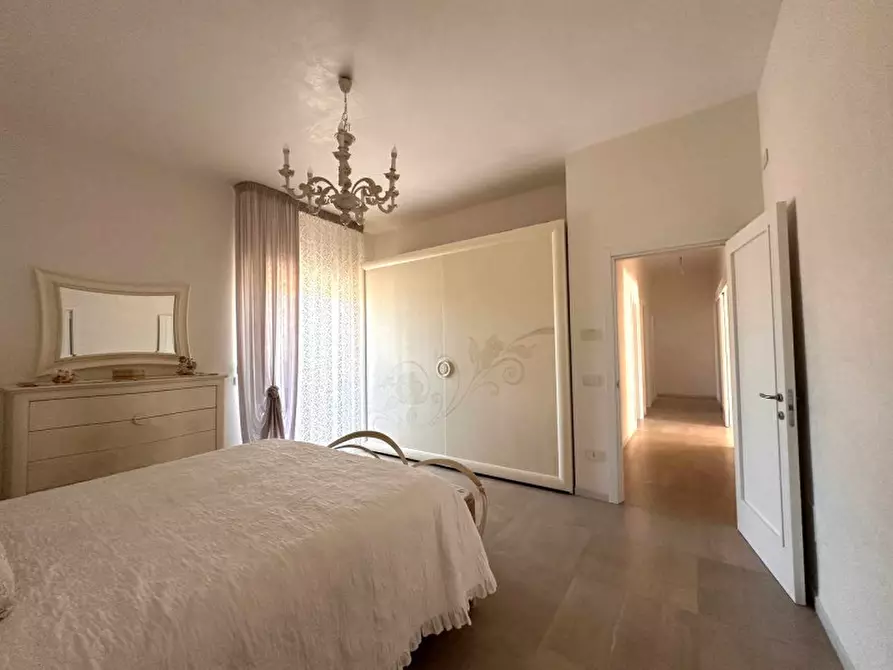 Immagine 33 di Villa in vendita  in strada vaccara a Martina Franca